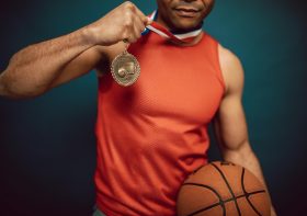 Más que un premio: El significado psicológico de recibir una medalla